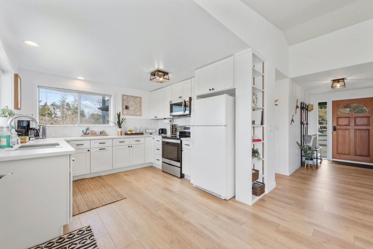 @ Marbella Lane - Waterfront 2Br Whidbey Island Villa Купвил Екстериор снимка